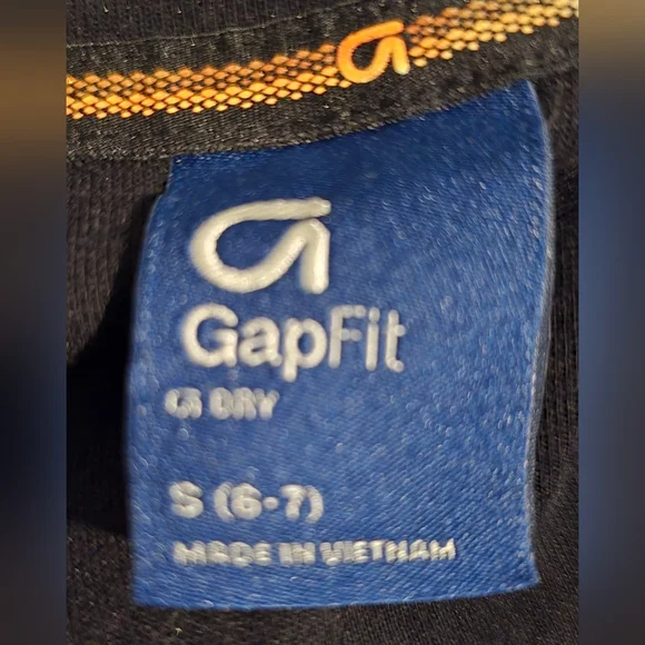 GAP FIT Black Hooded Jacket With Reflevtice Accent - Picture 6 of 6